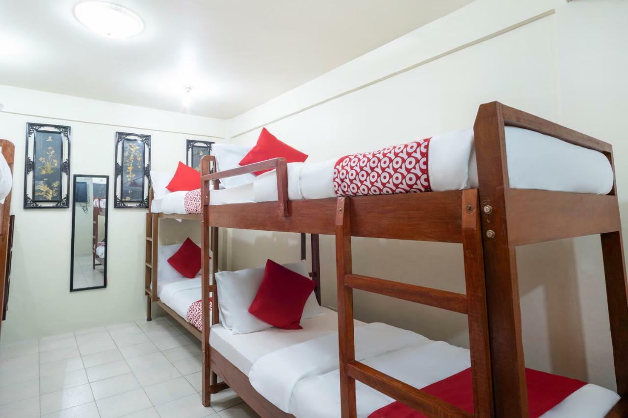 Conrado'S Apartelle Paranaque City 외부 사진
