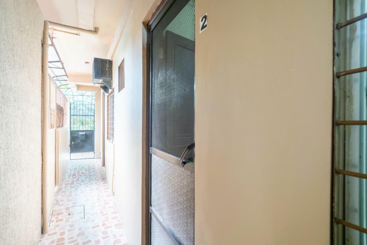 Conrado'S Apartelle Paranaque City 외부 사진