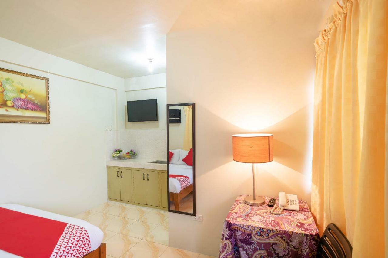 Conrado'S Apartelle Paranaque City 외부 사진